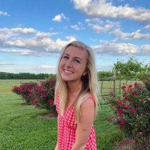 Meet your Posher, Carlee